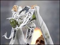 ����� ����