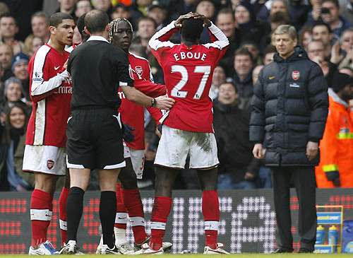 Эммануэль Эбуэ Эммануэль Эбуэ