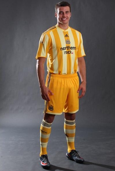Новая выездная форма Ньюкасл Новая выездная форма Ньюкасл