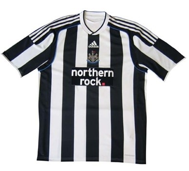 Новая домашняя форма Ньюкасла Новая домашняя форма Ньюкасла