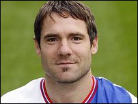 ����� ����