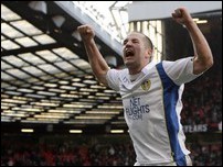 ����� ����