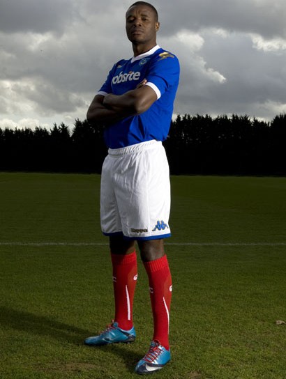 Аарон Мокоена Аарон Мокоена