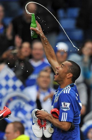 ���� ����