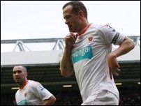 ����� ����