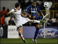 ����� ����