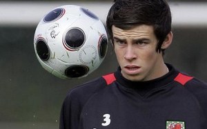 ����� ����