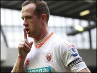 ����� ����