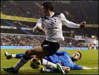 ����� ����