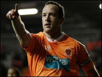 ����� ����