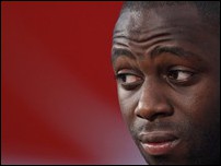 ����� ����