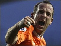 ����� ����