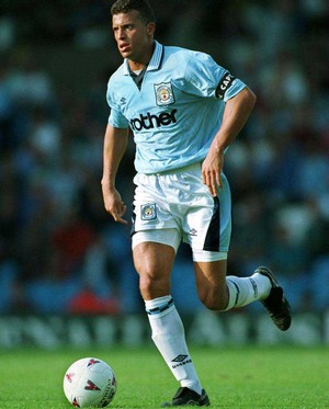 ��� ����