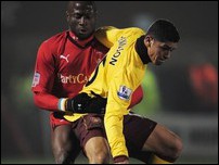 ��������