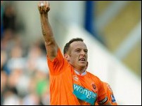 ����� ����