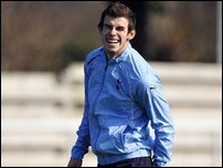 ����� ����