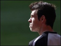 ����� ����