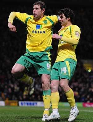 ����� ����