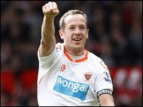 ����� ����