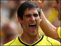 ����� ����