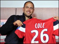 ��� ����