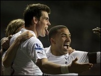 ����� ����