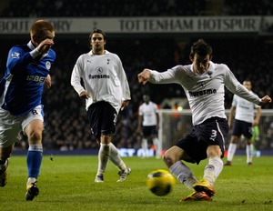 ����� ����