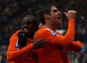 ����� ����