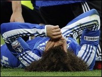 ����� ����