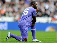 ����� ����