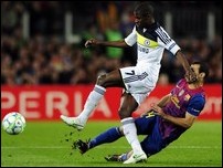 �������