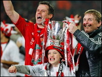 ����� ����