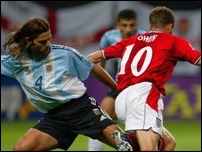 ����� ����