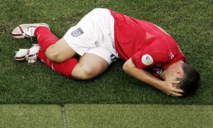 ����� ����