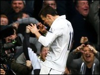 ����� ����