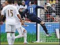 ����� ����