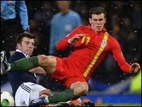 ����� ����