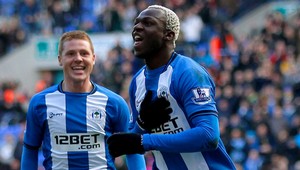 ����� ����