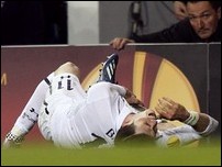 ����� ����