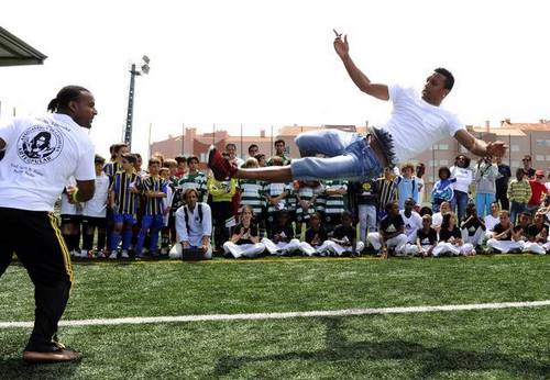 ���� ����