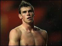 ����� ����