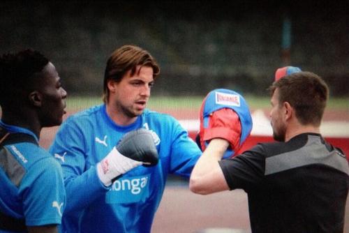 ��� ����