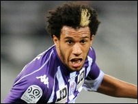 ����� ����