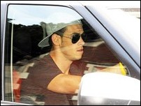 ����� ����