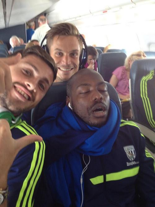 Шейн Лонг, Маркус Розенберг и Юссуф Мулумбу Шейн Лонг, Маркус Розенберг и Юссуф Мулумбу