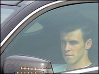 ����� ����