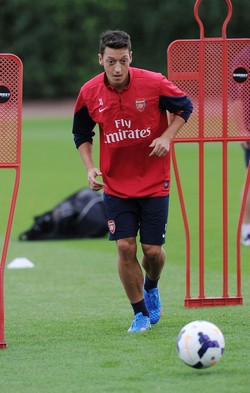 ����� ����