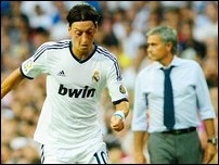 ����� ����