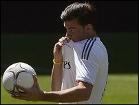 ����� ����