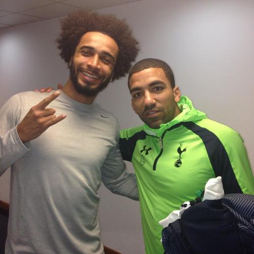 Бенуа Ассу-Экотто и Аарон Леннон Бенуа Ассу-Экотто и Аарон Леннон